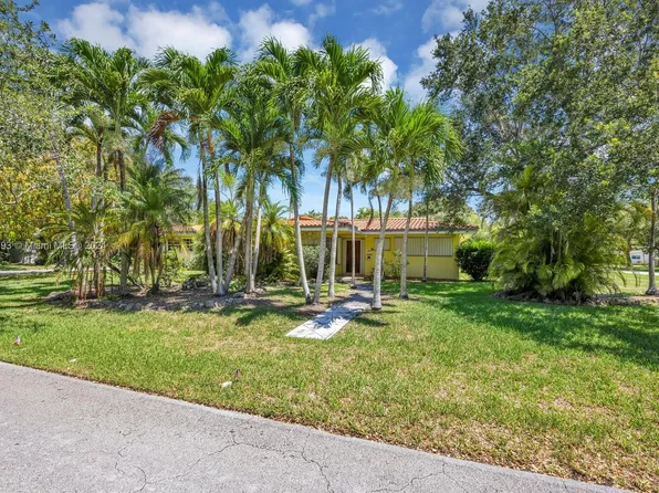 8201 SW 150th Dr, Palmetto Bay, FL 33158