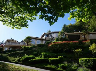 13439 55a Ave, Surrey, BC V3X3B5