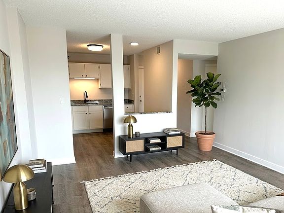 4th image of 121 Washington Ave S APT 1412