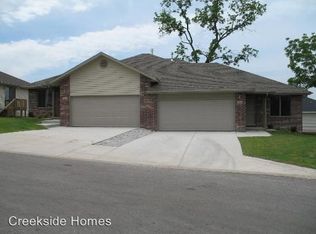 3814 W Brook Ct, Springfield, MO 65807
