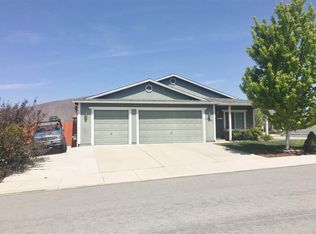 17381 Desert Lake Dr, Reno, NV 89508