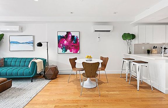 3rd image of 39 E 21st St #4C