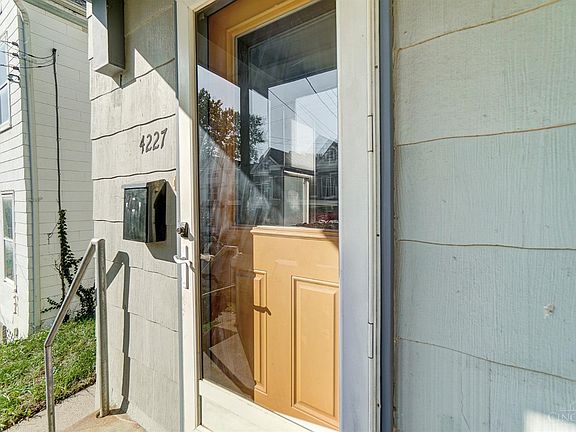 5th image of 4227 Langland St