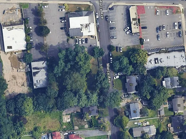 7 Marcy Ave, Huntington Station, NY 11746