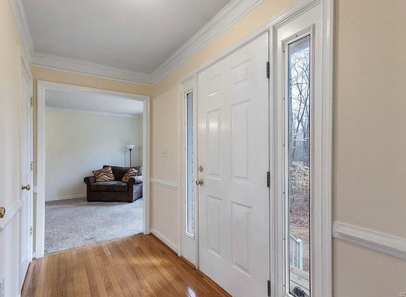 5th image of 2598 Butterwood Cir