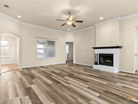 4th image of 303 Atlas Ave