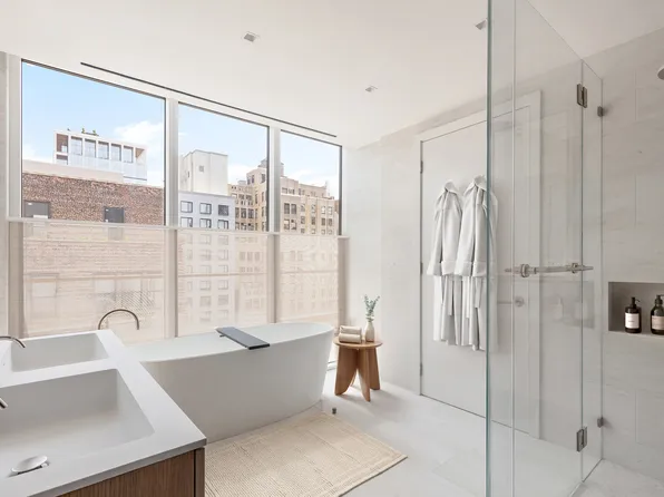 215 West 28th Street image 6 of 32