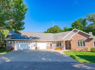 6450 Shady Bend Rd, Verona, WI 53593