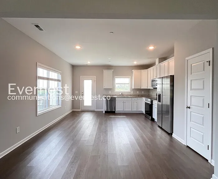 1309 Ventura Ln — Photo 5