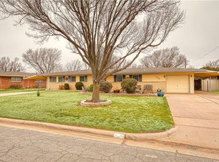 310 Pawnee Rd, Foss, OK 73647