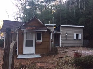 2 Crowningshield Ln, Elizabethtown, NY 12932