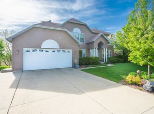316 Sterbenz Ct, Antioch, IL