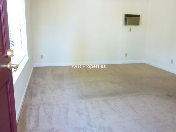 2nd image of 585 N K St