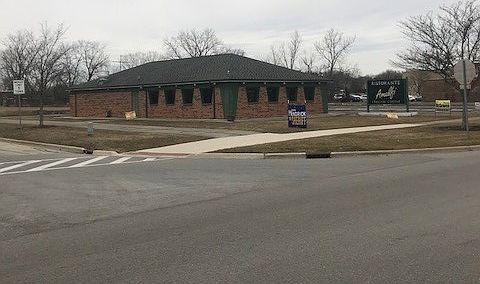 2nd image of 298 Glen Ellyn Rd