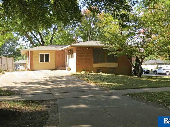 2nd image of 1145 Lancaster Ln