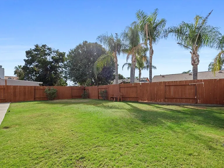 3921 White Sands Dr — Photo 37