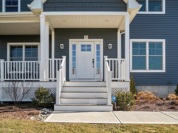 3rd image of 52 Coddington Way