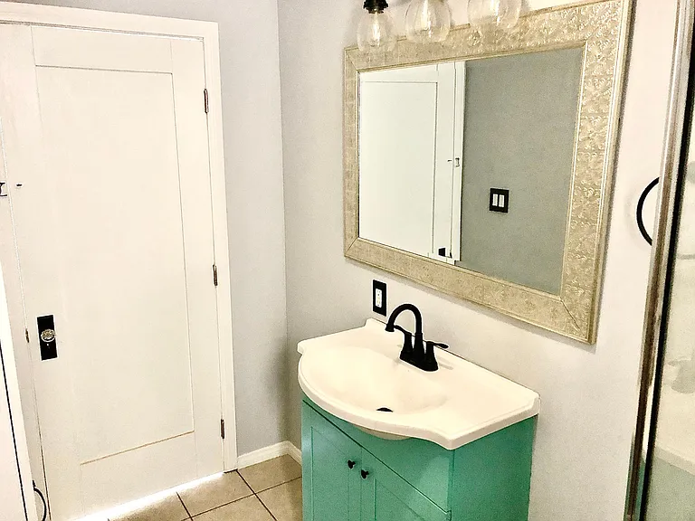 3544 The Paseo — Photo 4