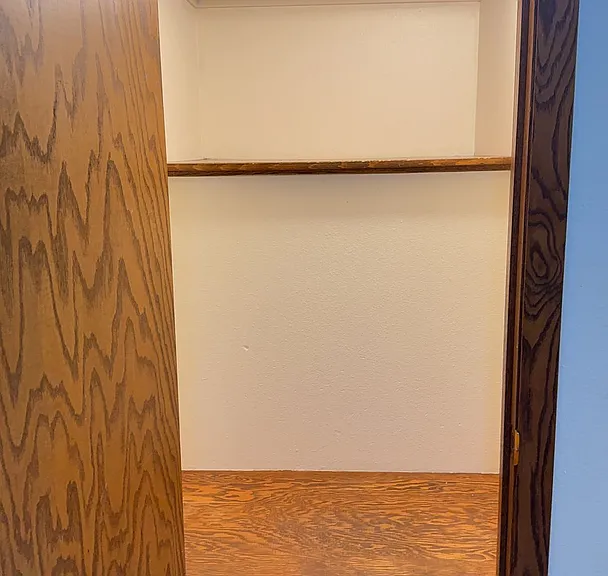 527 E Lexington Blvd — Photo 5