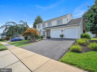 27 Flint Ridge Dr, Shillington, PA 19607