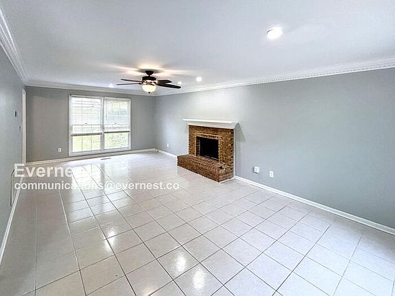 3rd image of 1384 Belmont Ln