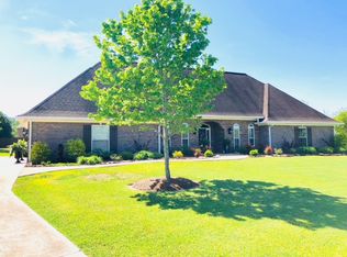 1406 Forest Lake Dr, Demopolis, AL 36732