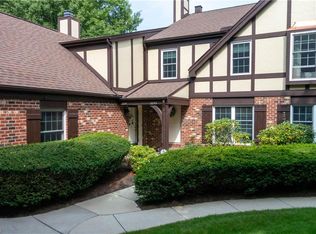 2253 Fairway Blvd, Hudson, OH 44236
