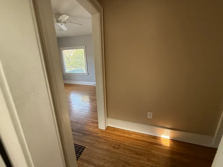 804 11th St #1 — Photo 12