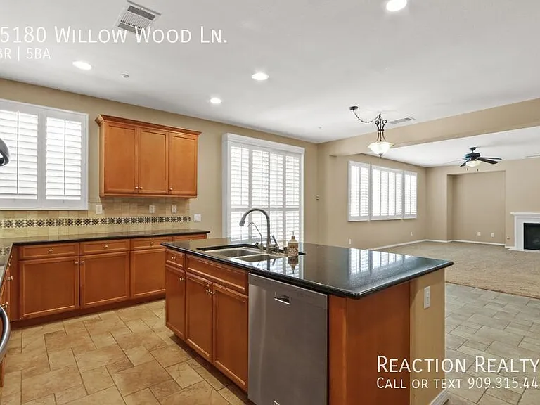 15180 Willow Wood Ln — Photo 7