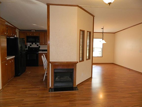 4th image of 884 Sugar St