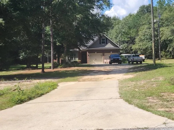 296 County Road 79, Headland, AL 36345