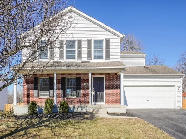 1041 Oxford Dr N, Pataskala, OH 43062
