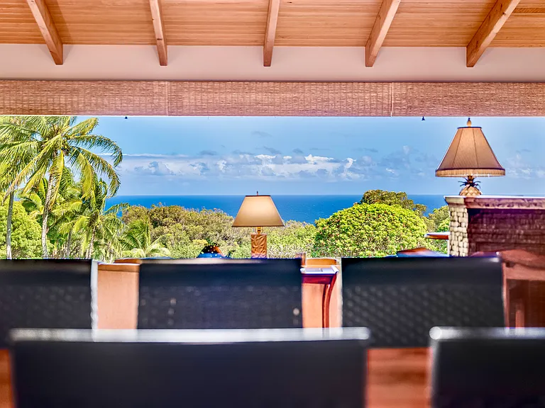 Ocean view dining
