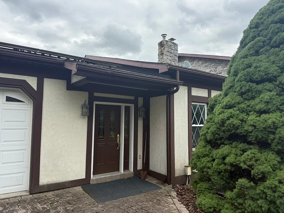 2137 Orchard Rd