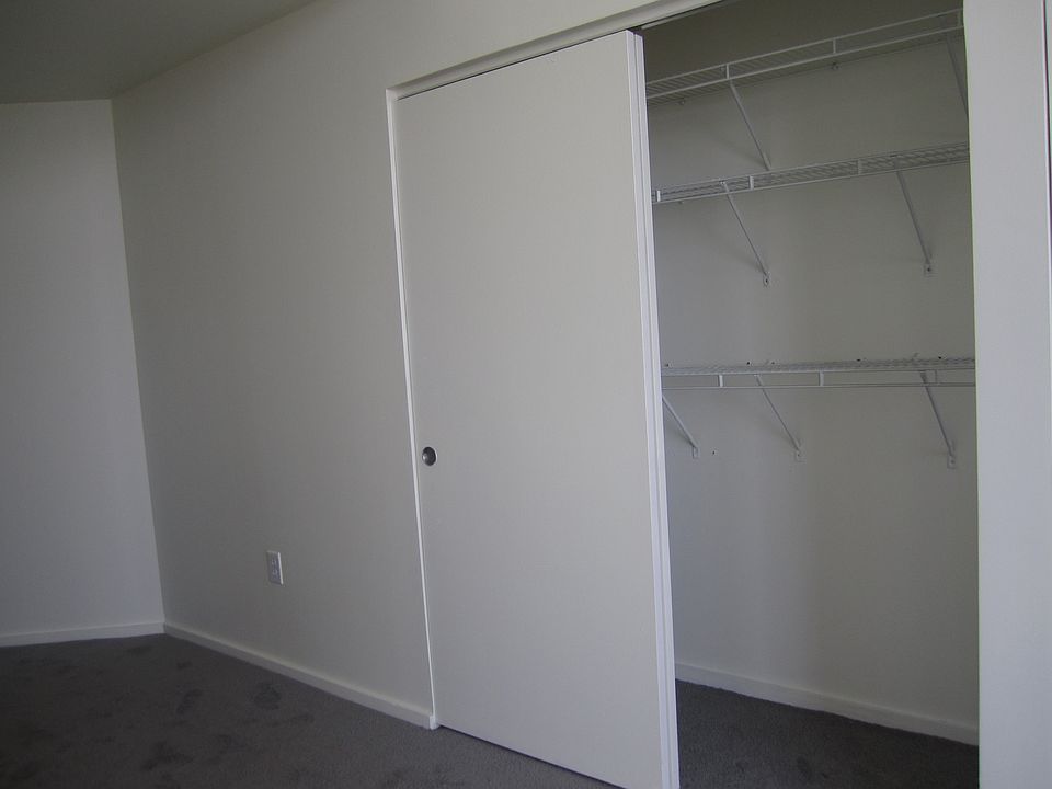 lots of closets