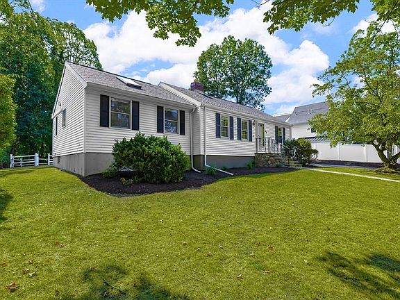 3rd image of 48 Taylor St