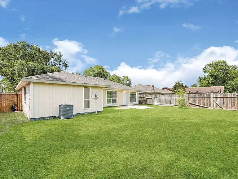 13327 N Thorntree Dr — Photo 24
