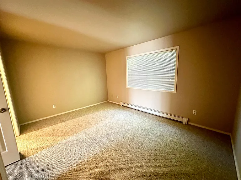209 E 18th Ave #27 — Photo 32