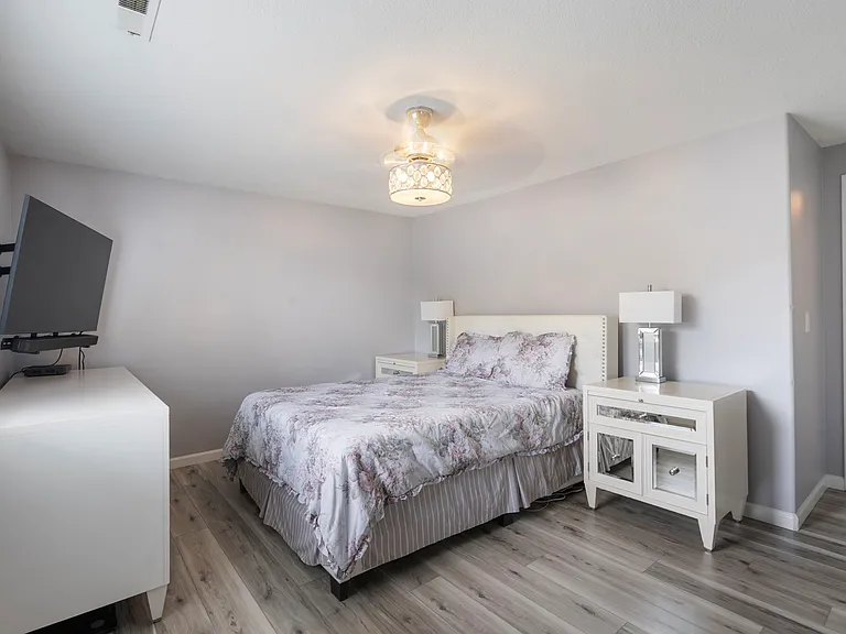4307 NE 161st Ave — Photo 9