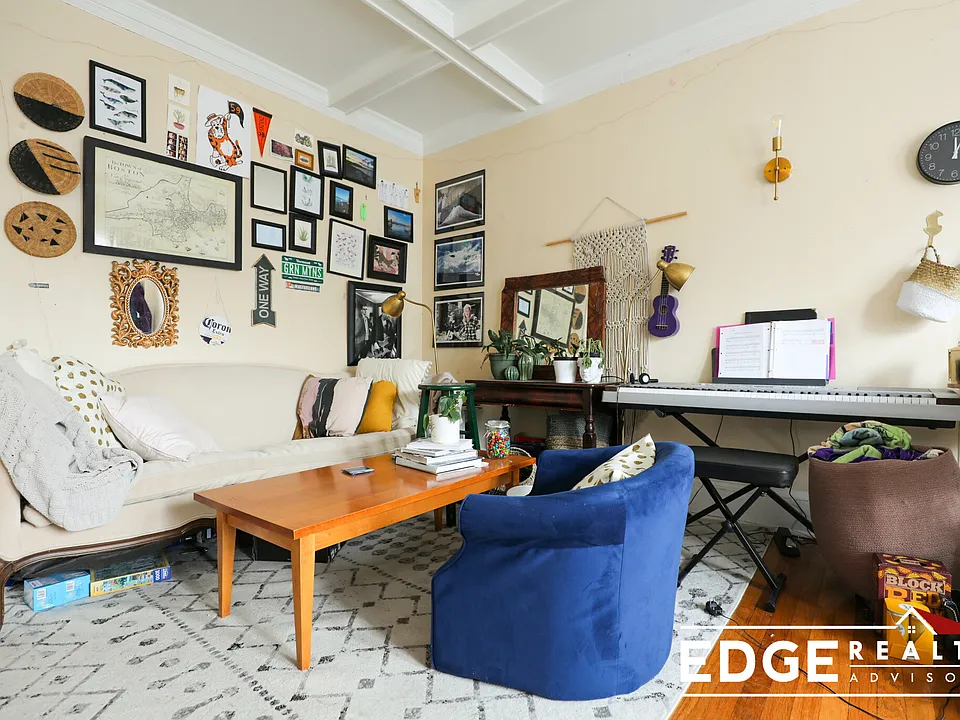 1742 Commonwealth Ave #4