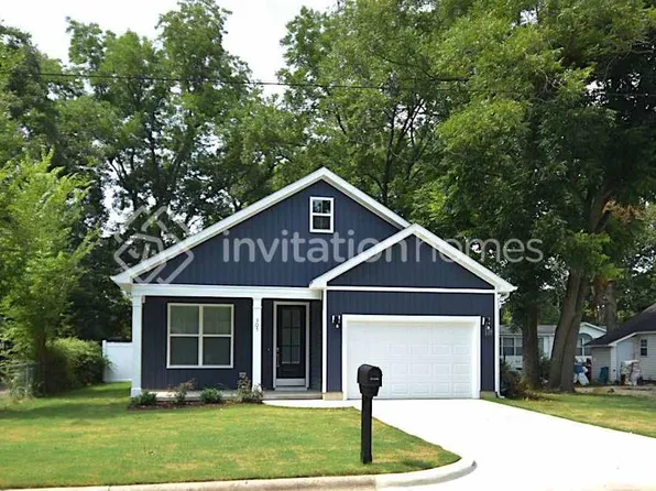 305 W Watson St, Selma, NC 27576