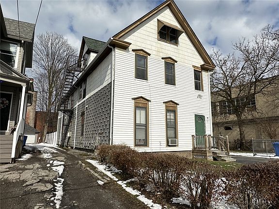 3rd image of 52 Dr Samuel McCree Way