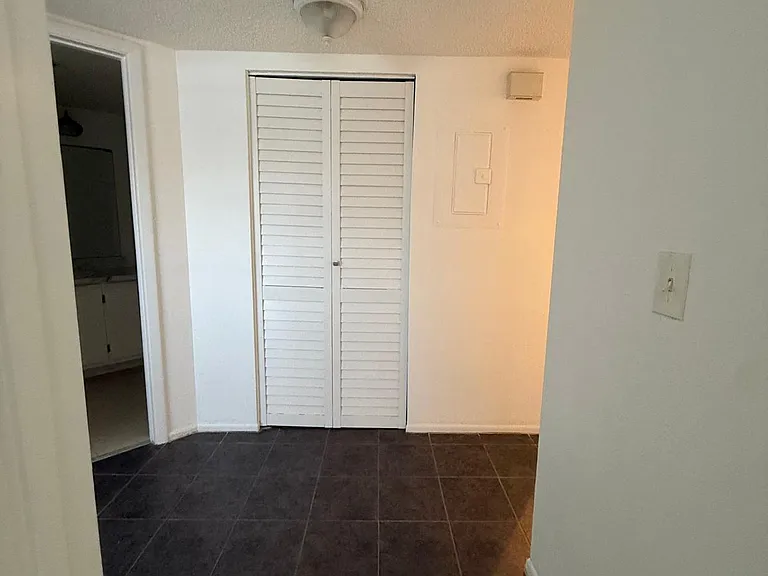 1548 SE Royal Green Cir #M-103 — Photo 14