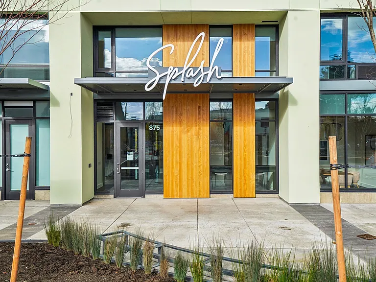 Splash Apartments — Photo 39