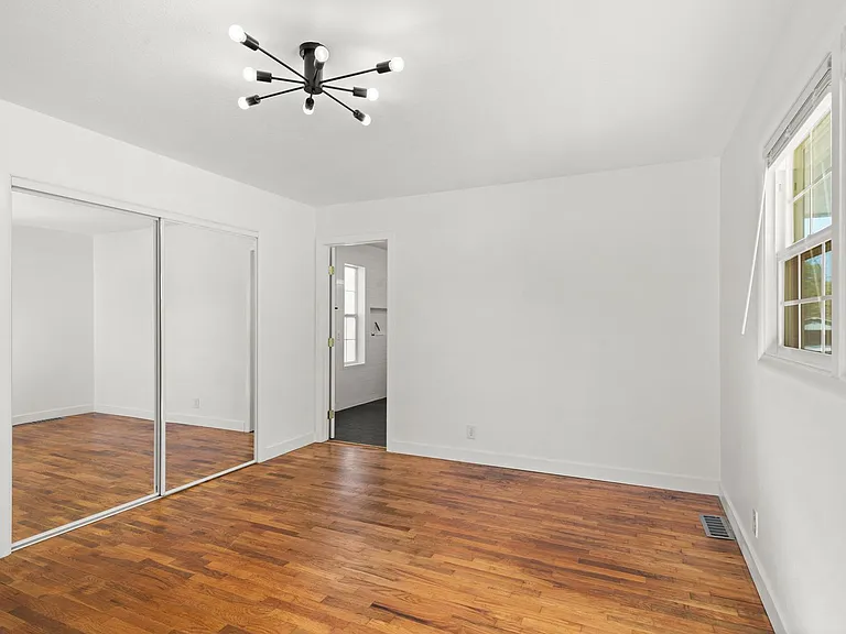 560 N Keene Way Dr — Photo 23