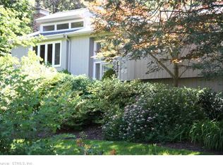63 Forest Hills Dr, Farmington, CT 06032
