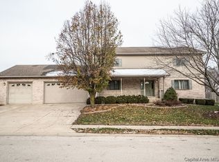 36 Maplehurst Dr, Rochester, IL 62563