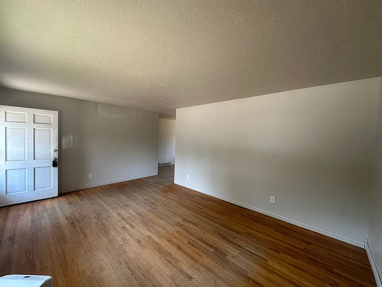 604 Tulane Dr — Photo 4
