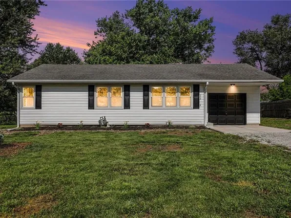 242 S Raum St, Lawson, MO 64062