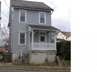 1012 Howertown Rd, Catasauqua, PA 18032